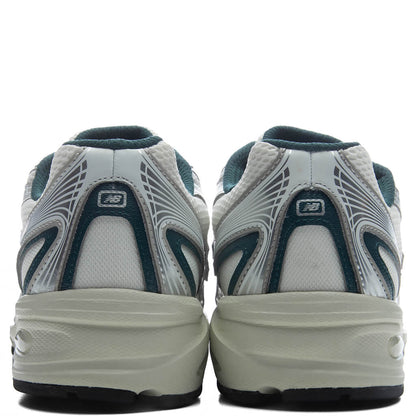 740 - Medusa Green/Angora