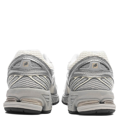 860v2 - Sea Salt/Harbor Grey/Raincloud