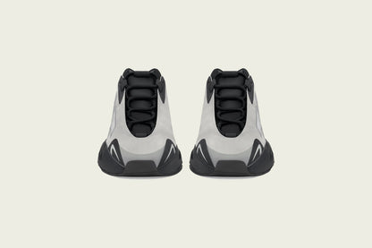 Yeezy 700 MNVN - Metallic