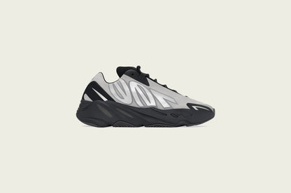 Yeezy 700 MNVN - Metallic