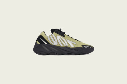 Yeezy 700 MNVN - Resin