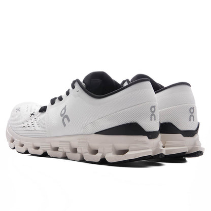 Cloud X 4 - Ivory/Black