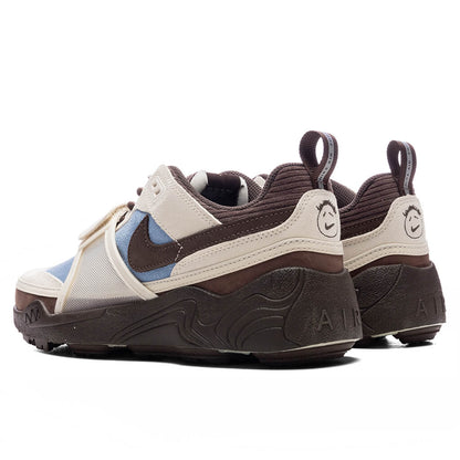 Nike x Travis Scott Zoom Field Jaxx - Leche Blue/Baroque Brown/Pale Ivory