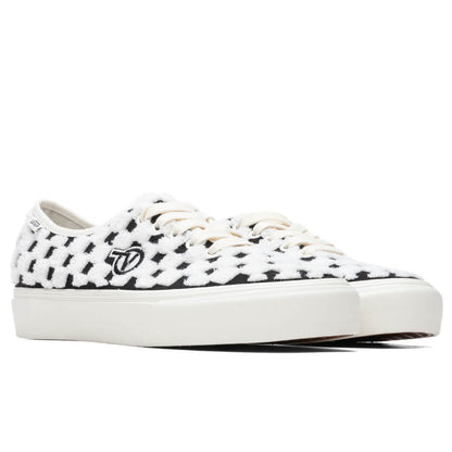 Authentic One Piece VLT LX - Black/Marshmallow
