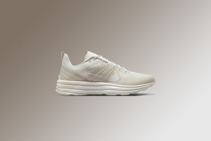 Lunar Roam - Summit White/Summit White/Phantom