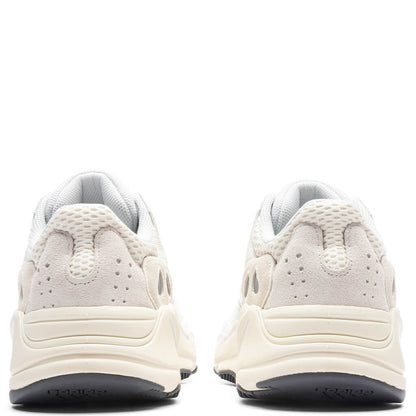 Yeezy Boost 700 - Analog